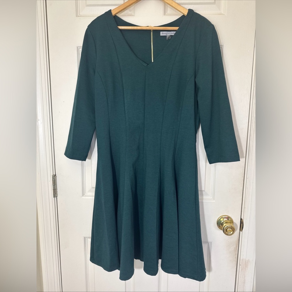 Women's Solid Holiday Green Dress Size 16 Excellent Condition
